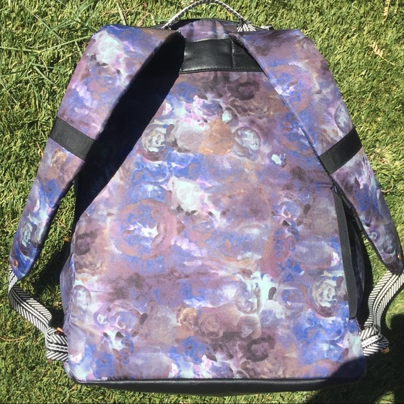 RARE lululemon Moody mirage backpack - Picture 7 of 7